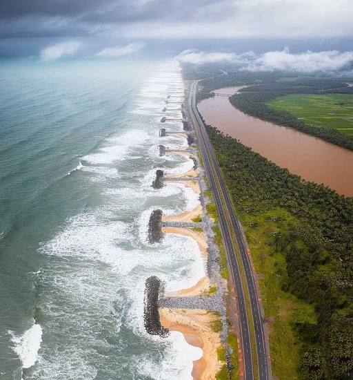 Image of a beach in and around mangalore and udupi